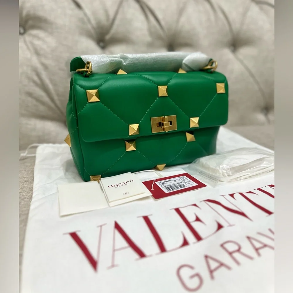 NWT Valentino Garavani Large Leather Roman Stud Shoulder Bag - Picture 5 of 11